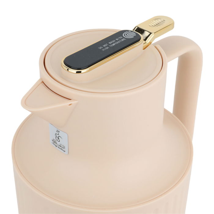 Laura Bree thermos, beige and golden, 1.5 liters image 3