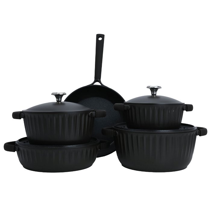 Robust black cookware set with steel lid, 9 pieces image 1