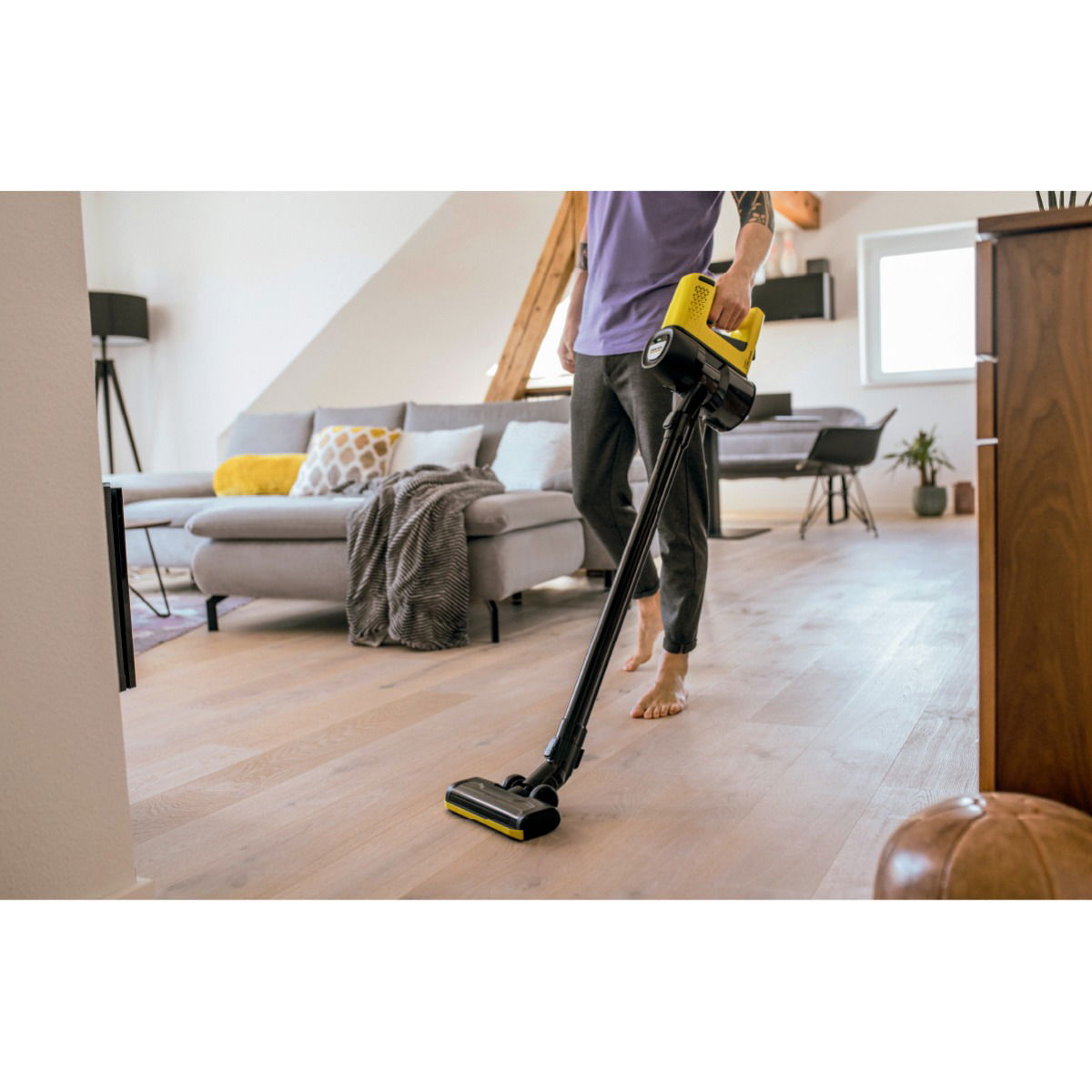 Аккумуляторный пылесос vc 4. Karcher VC 4 Cordless Premium myhome. Керхер вс4 беспроводной пылесос. Платой управления Karcher VC 4s Cordless. Платой управления Karcher VC 4s.