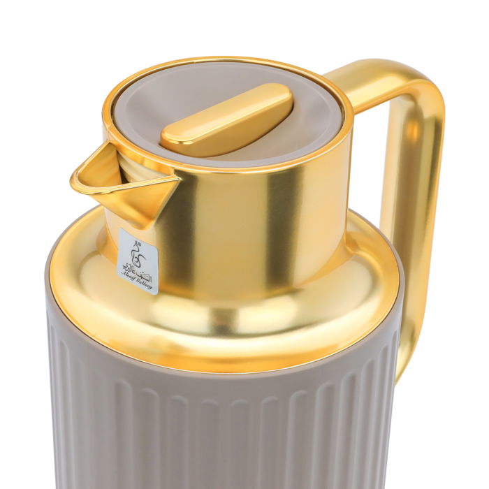 Laura Cappuccino Thermos With Gold Handle 1.6 Liter EVEREST image 4