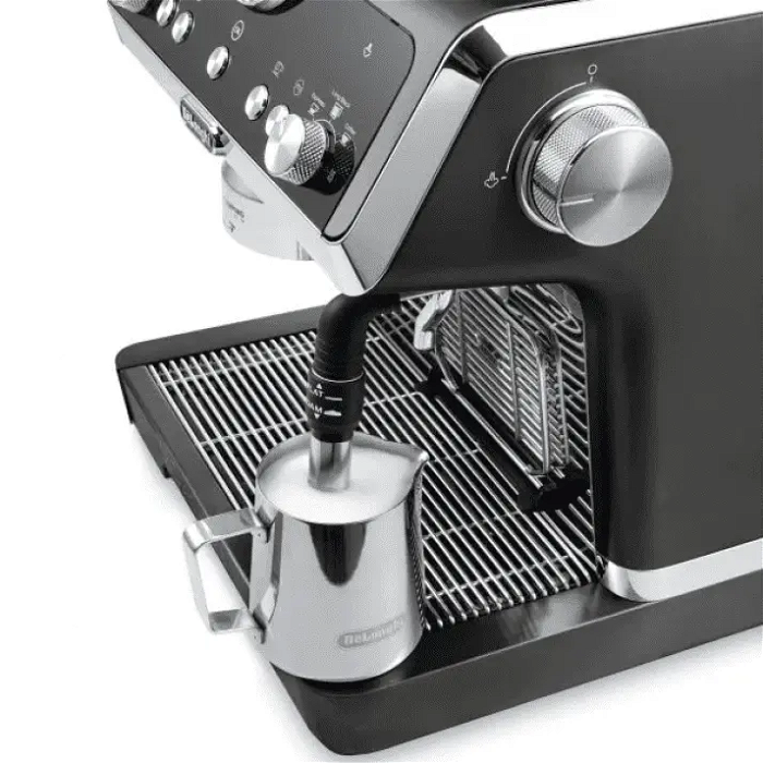 ديلونجي ماكينة قهوة 2 لتر أسود استيل 1450 واط image 3